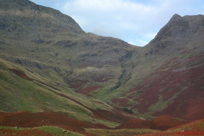 Looking up Rossett Gill.